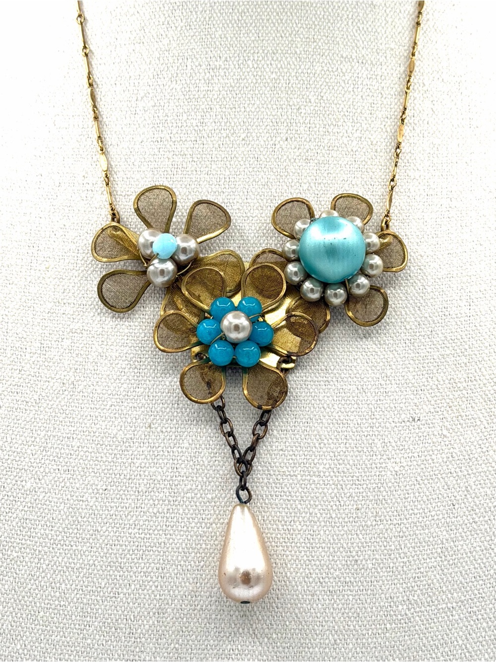 Lenora Dame Vintage Gold Tone Frosted Blue Pearl Wired Necklace Woman’s Jewelry